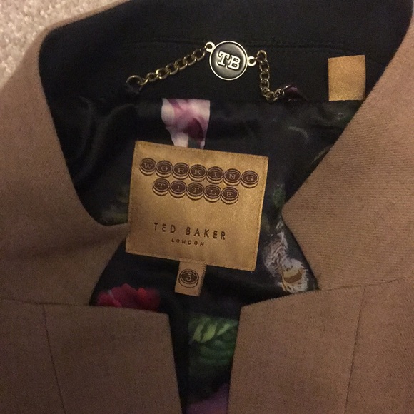 Blazer - Picture 2 of 3